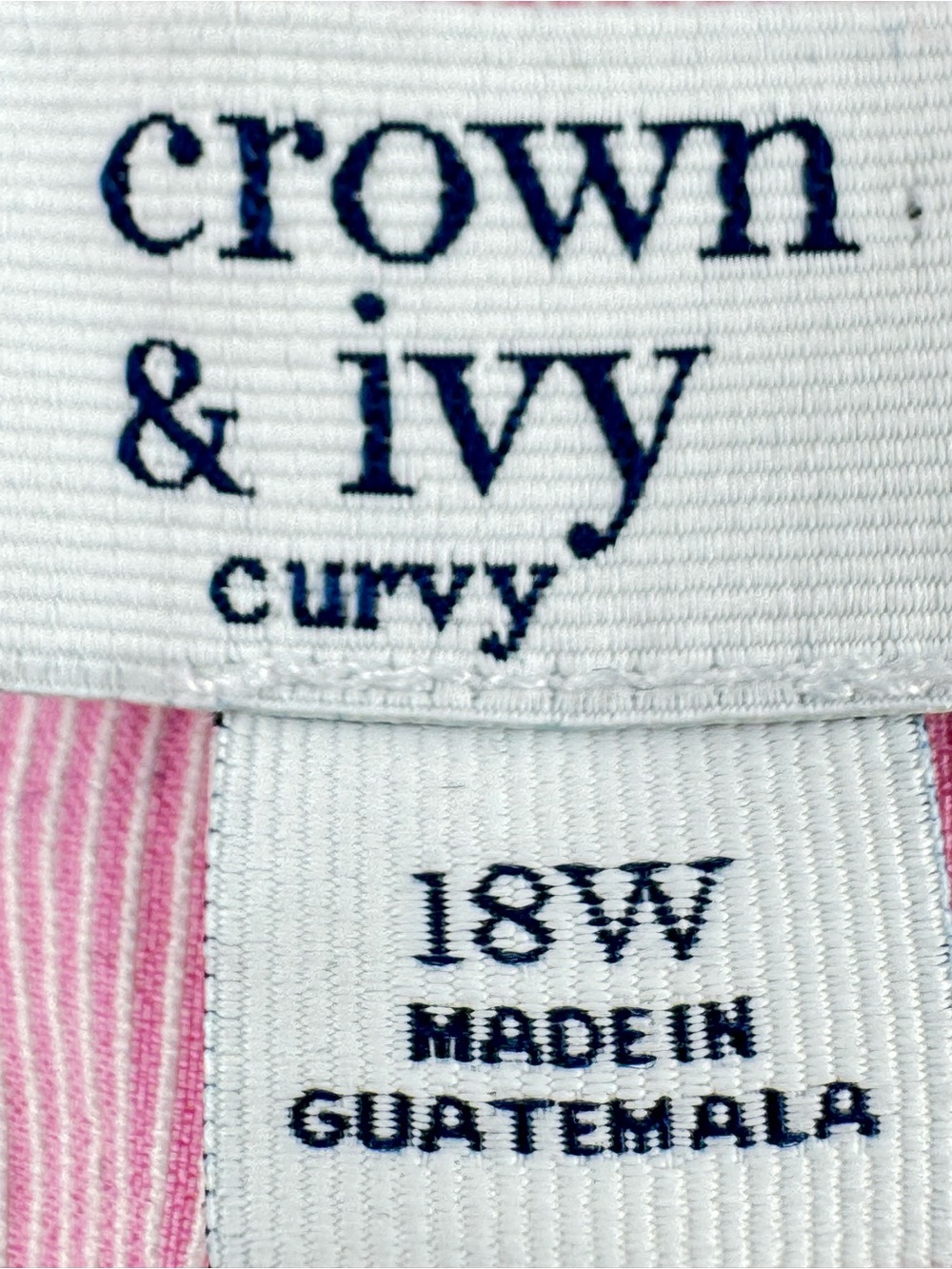 crown & ivy Pink Capris with Button Hem Detail - Picture 2 of 6